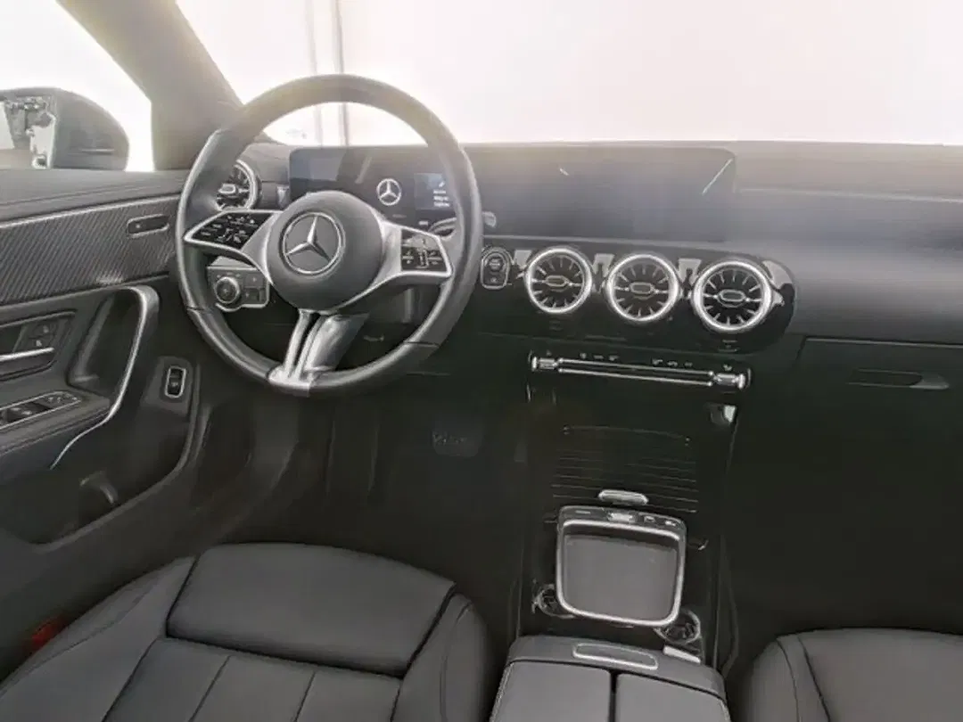 Mercedes-Benz CLA 180 - Thumbnail 7