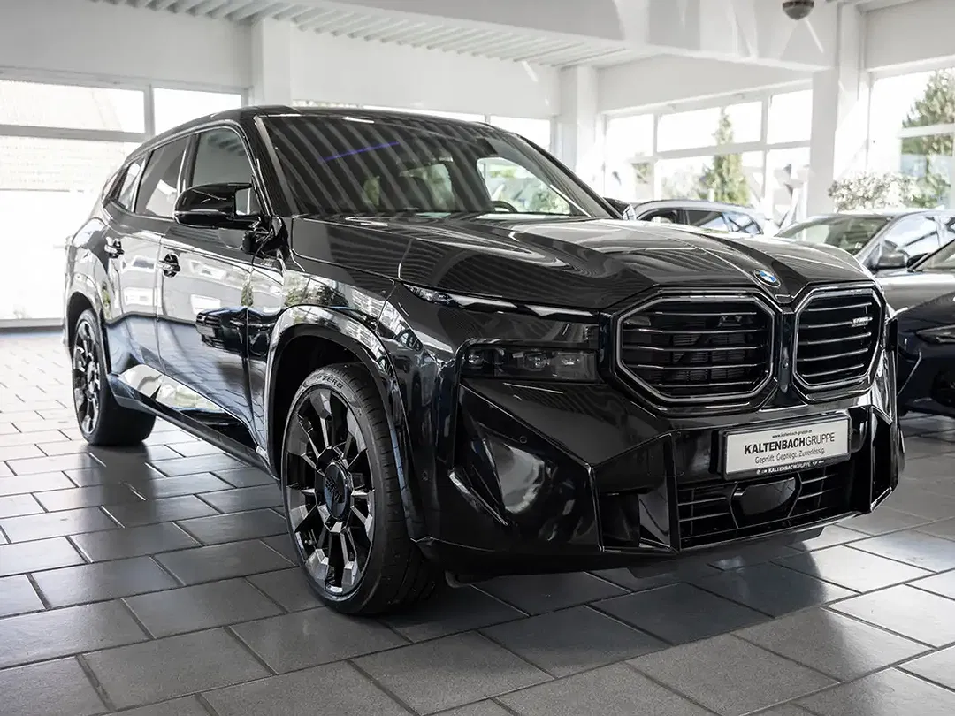 BMW XM - Thumbnail 3