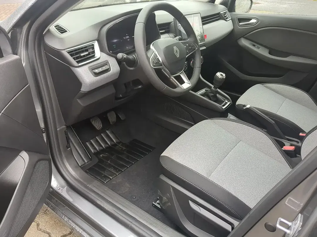 Renault Clio - Thumbnail 4