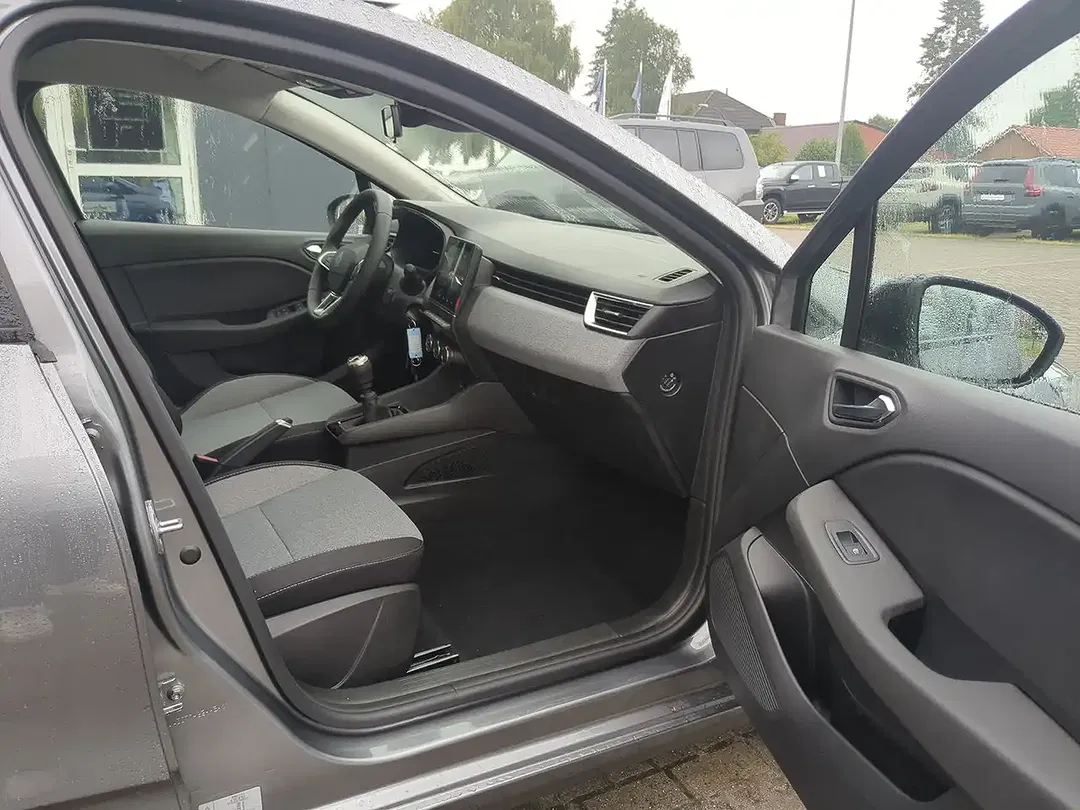 Renault Clio - Thumbnail 7