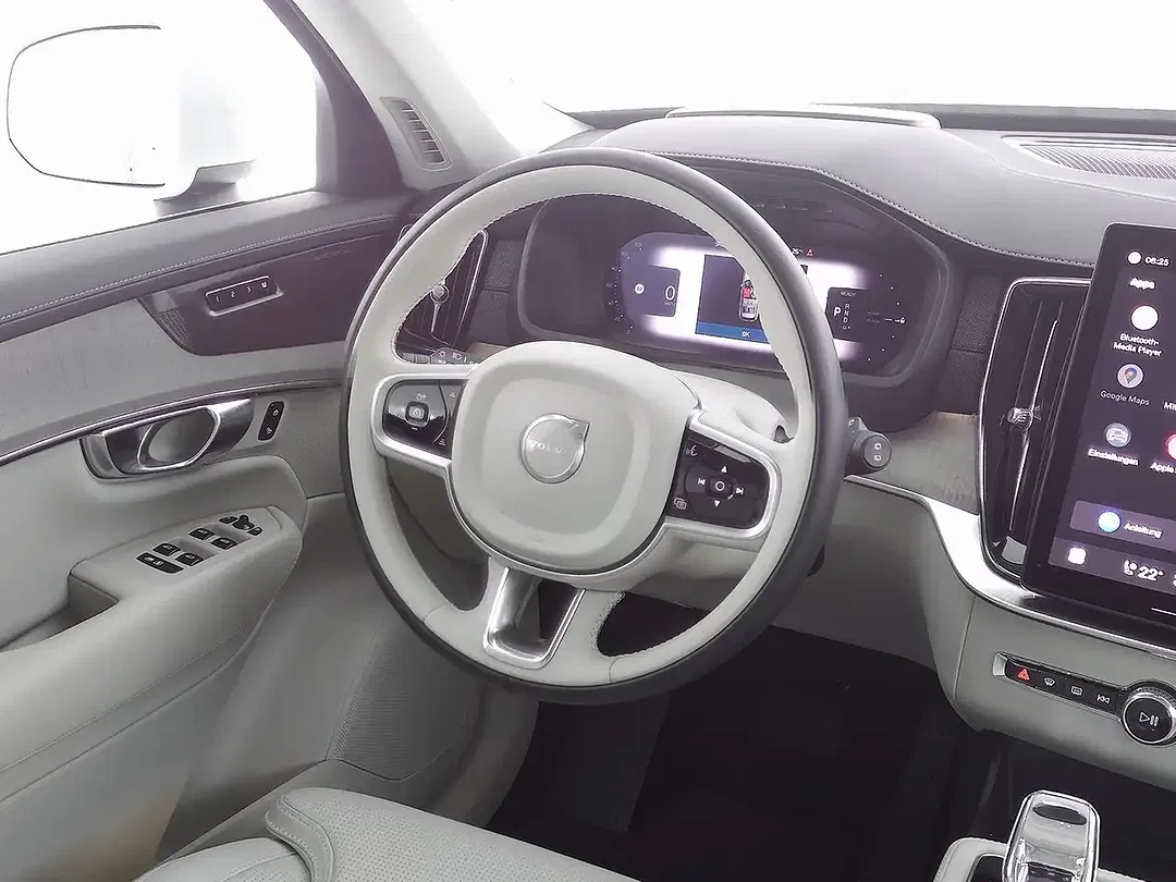 Volvo XC90 - Thumbnail 4