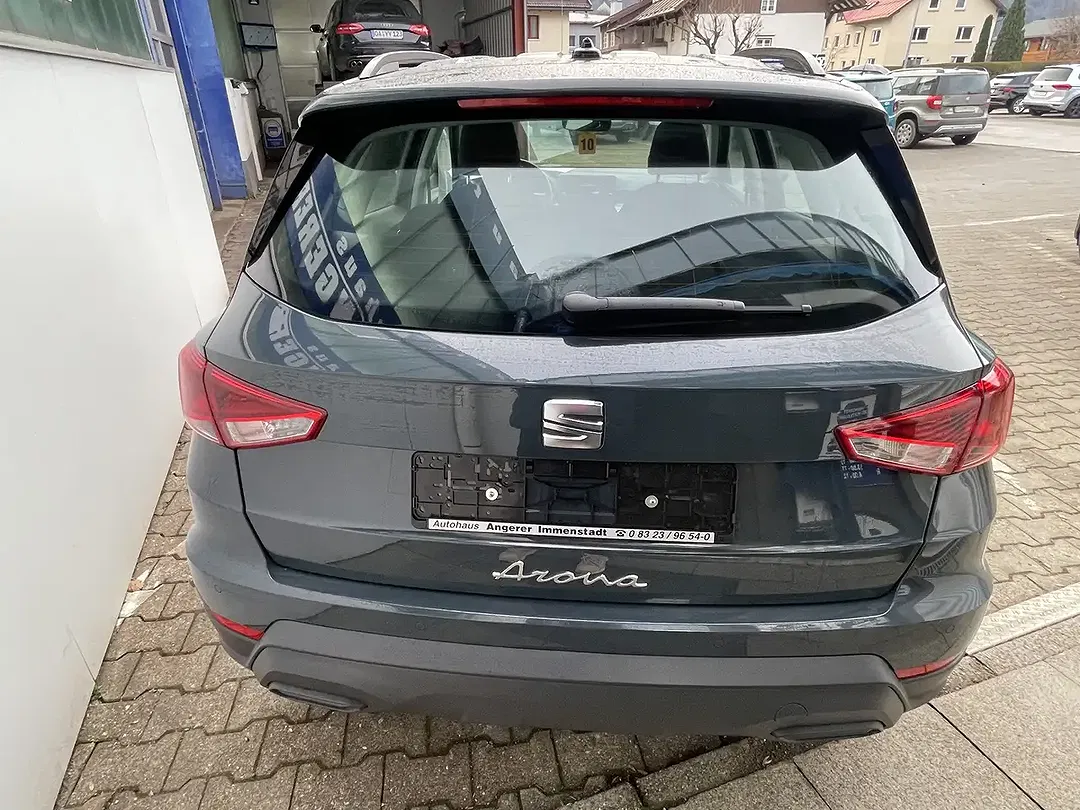 SEAT Arona - Thumbnail 3