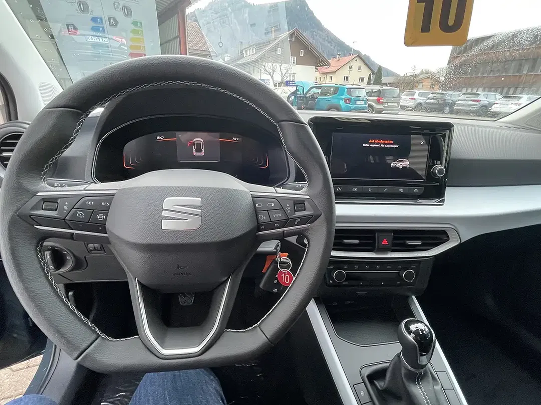 SEAT Arona - Thumbnail 7