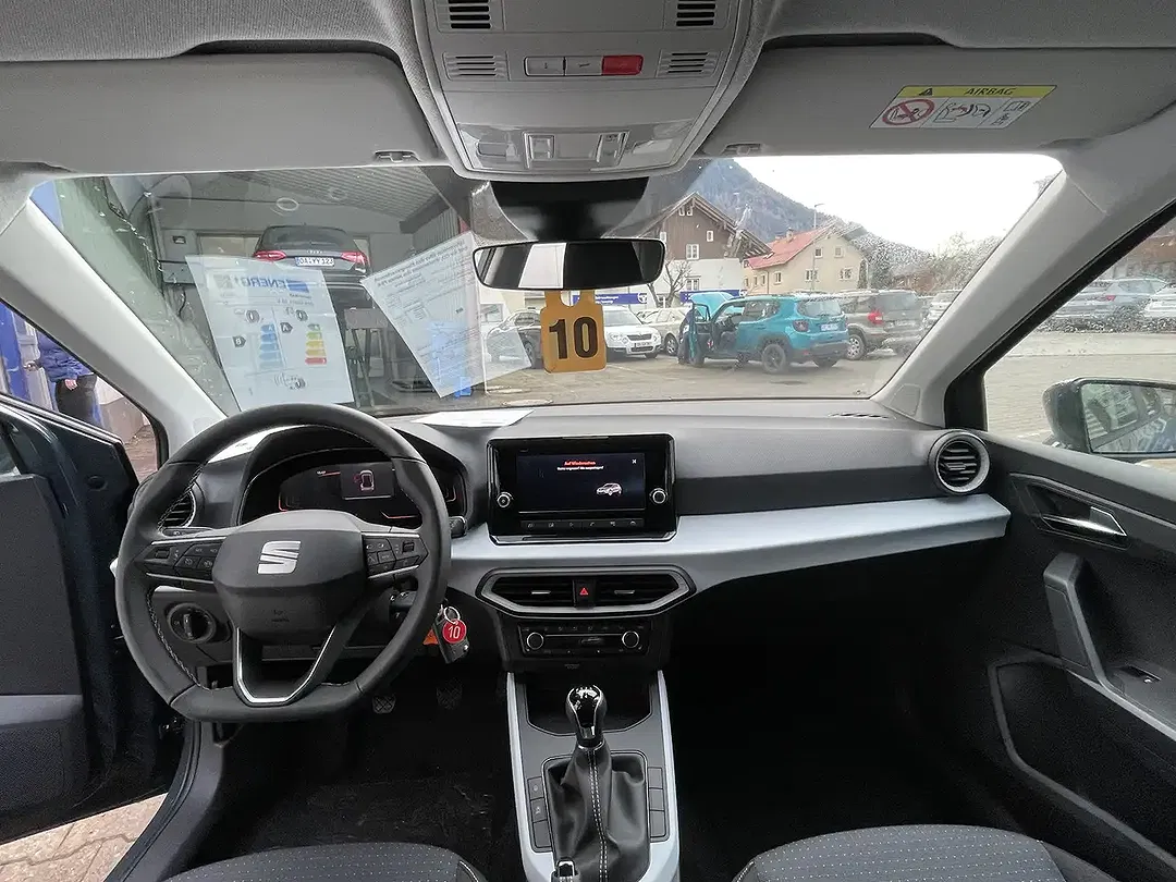 SEAT Arona - Thumbnail 8