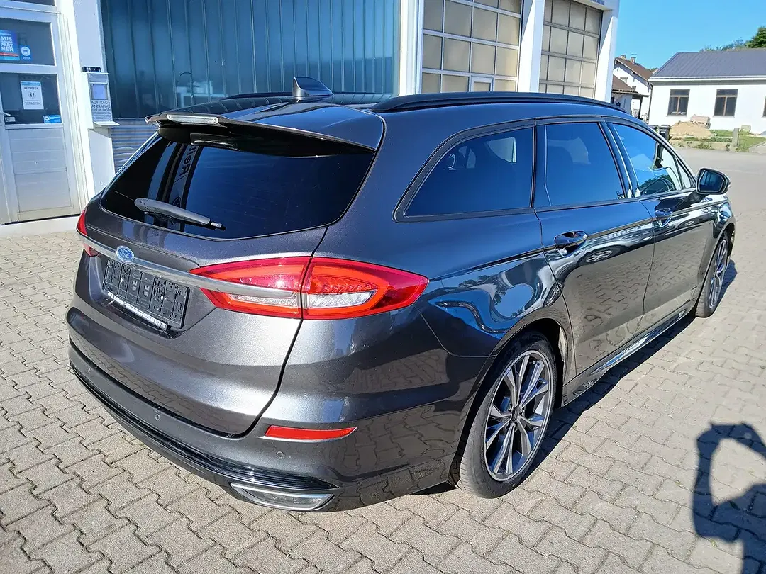 Ford Mondeo - Thumbnail 3