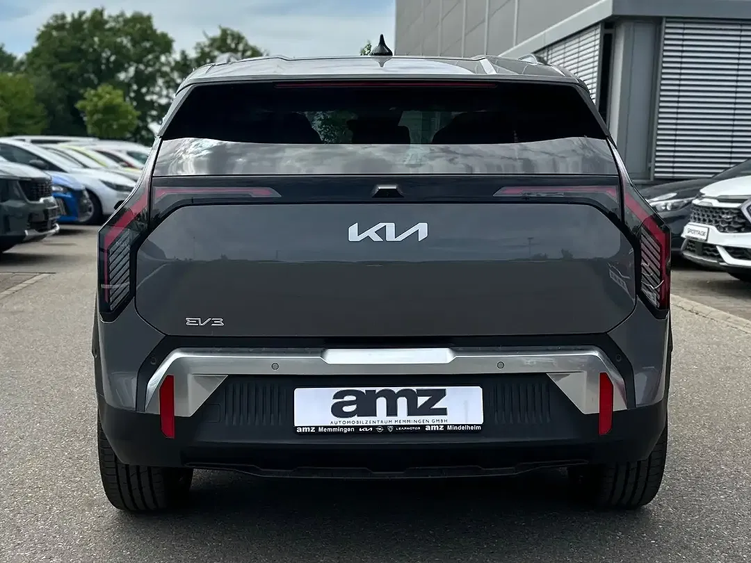 Kia EV3 - Thumbnail 6