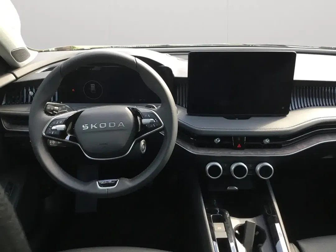 Skoda Superb - Thumbnail 7