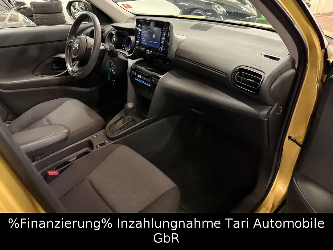 Toyota Yaris - Thumbnail 16