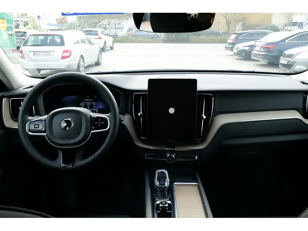 Volvo XC60 - Thumbnail 11