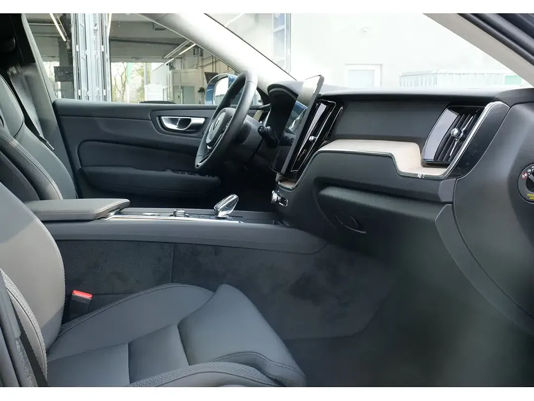 Volvo XC60 - Thumbnail 14