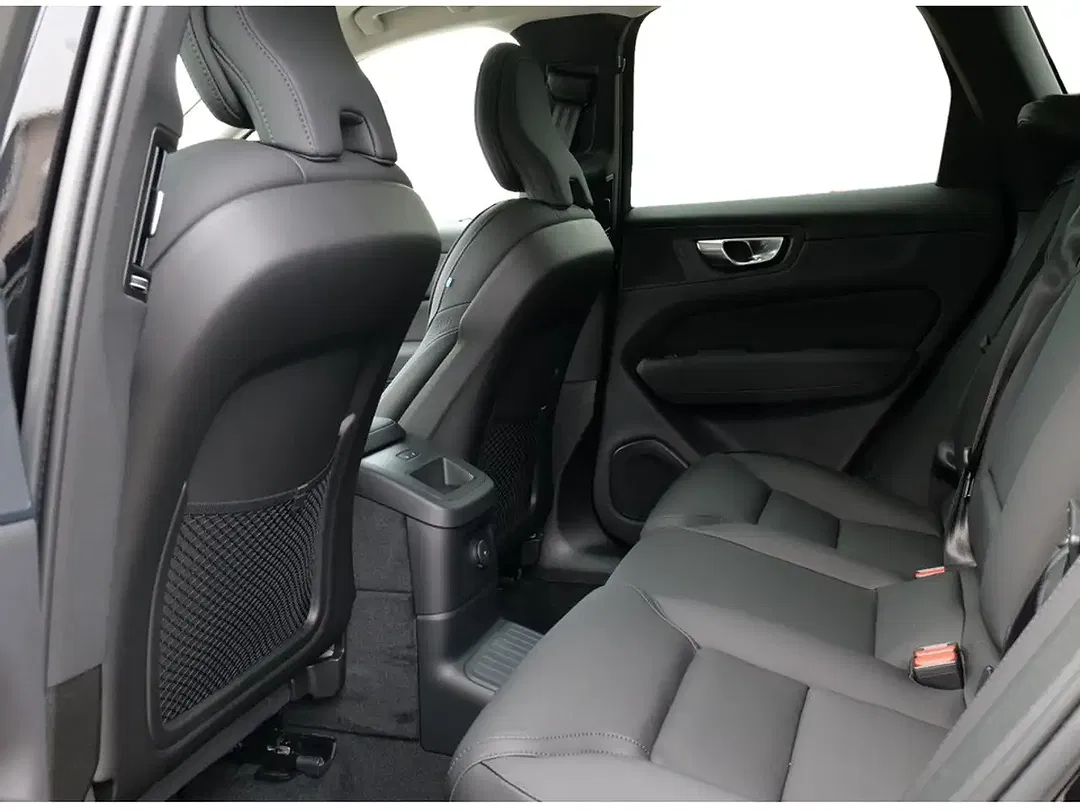 Volvo XC60 - Thumbnail 9