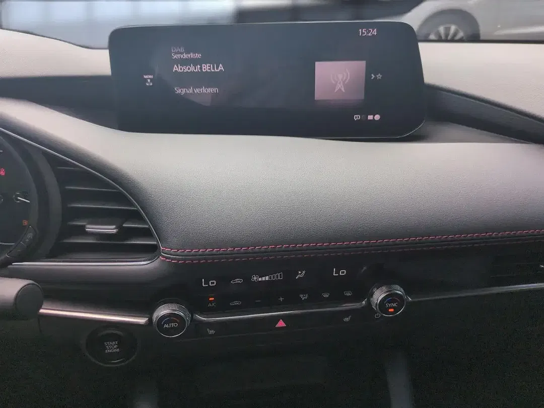 Mazda 3 - Thumbnail 18
