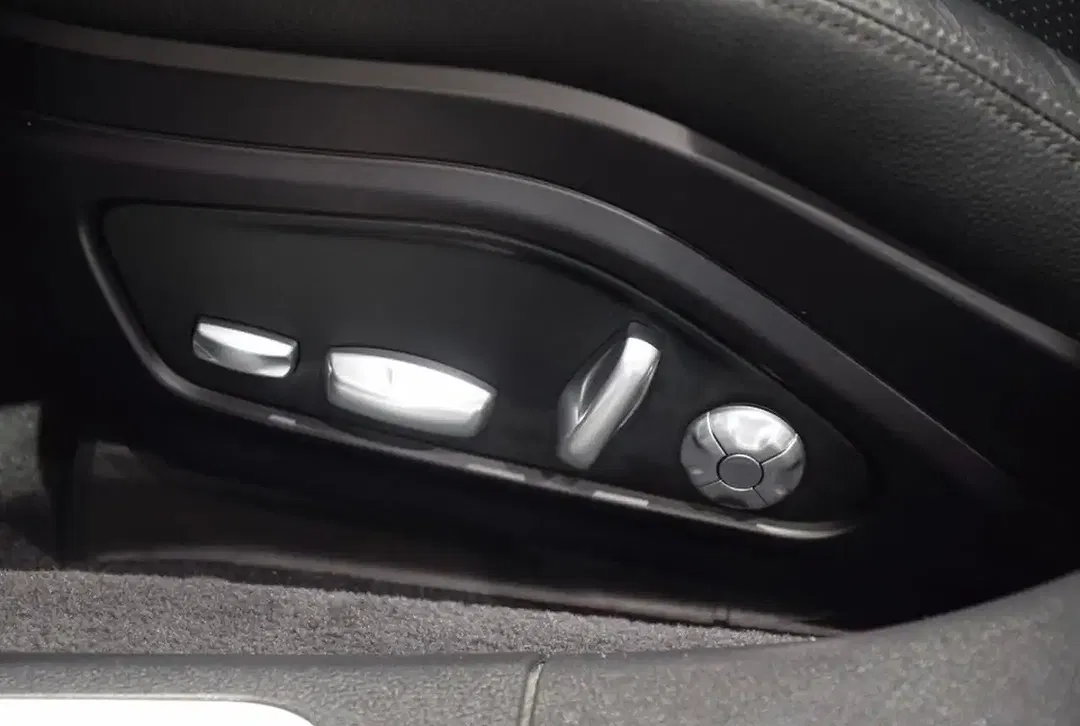 Porsche Panamera - Thumbnail 12
