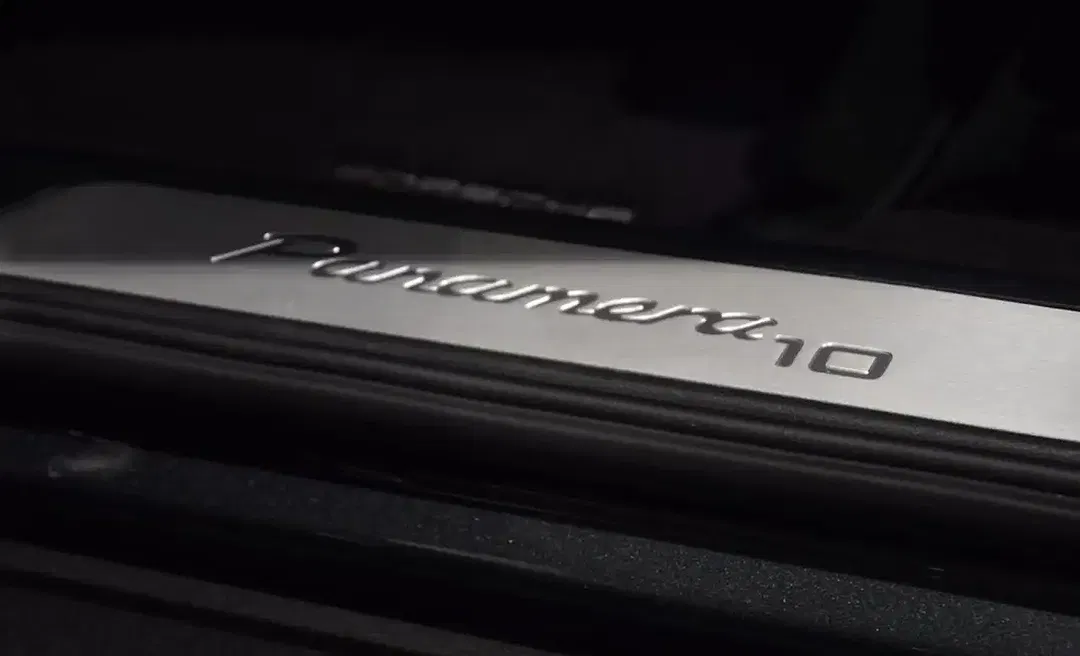 Porsche Panamera - Thumbnail 13