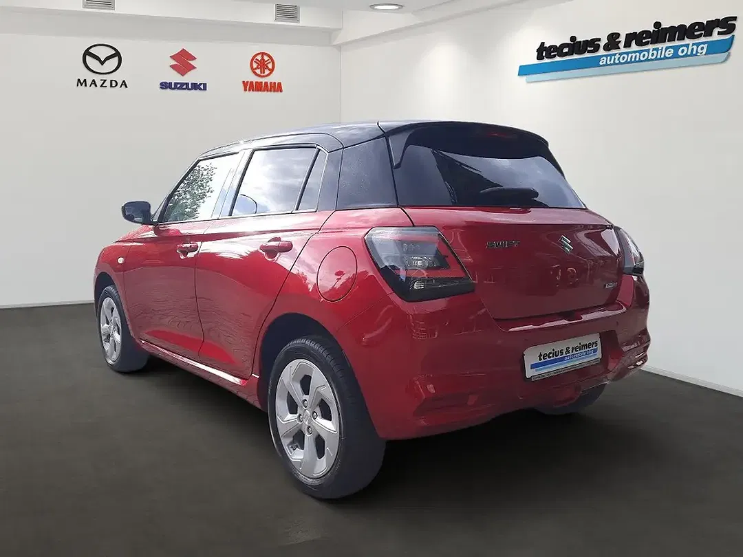 Suzuki Swift - Thumbnail 4