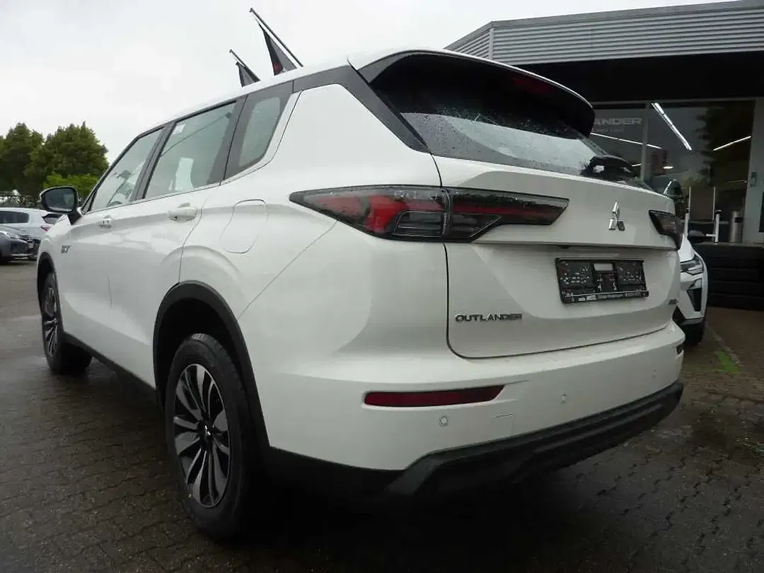 Mitsubishi Outlander 2.4 PHEV Diamant - foto 2