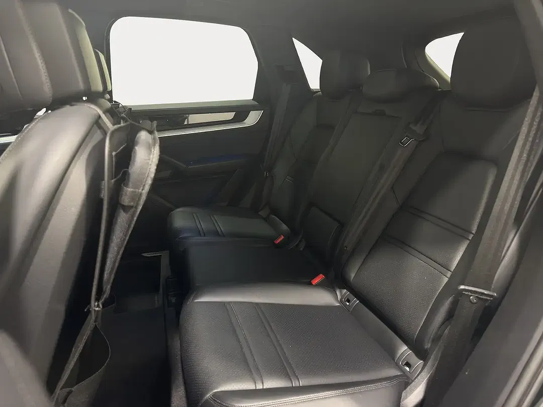 Porsche Cayenne - Thumbnail 11