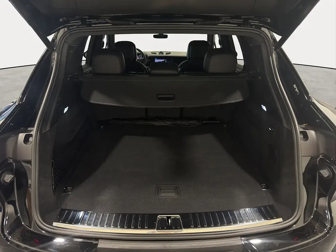 Porsche Cayenne - Thumbnail 12