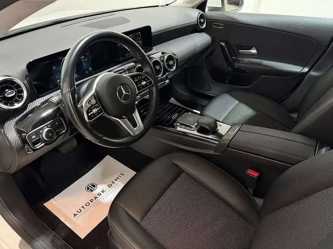 Mercedes-Benz CLA 200 - Thumbnail 8