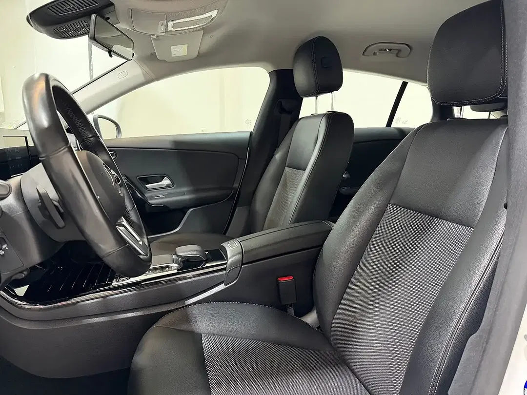 Mercedes-Benz CLA 200 - Thumbnail 9