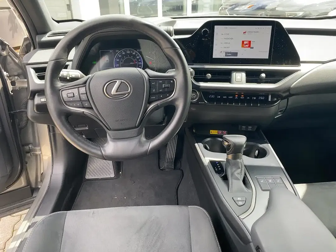 Lexus UX 250h - Thumbnail 12