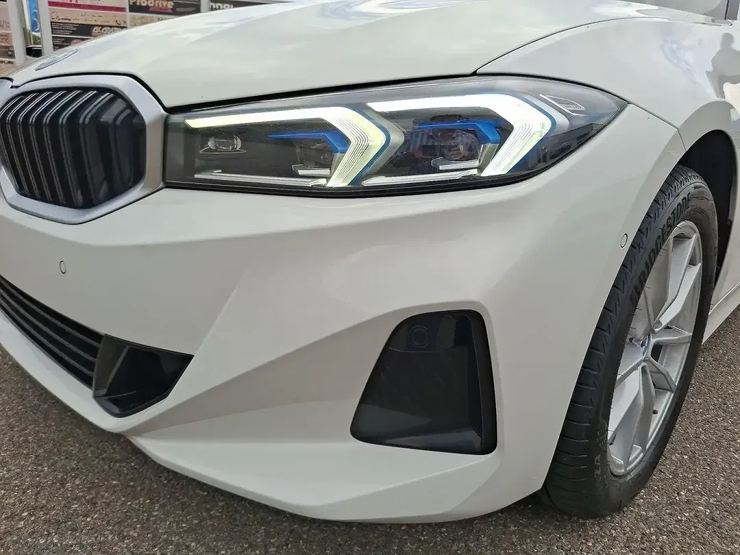 BMW 320 - Thumbnail 9