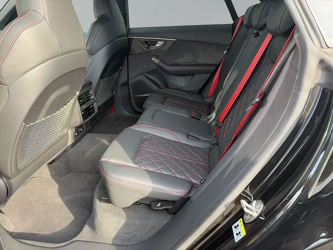 Audi SQ8 - Thumbnail 11