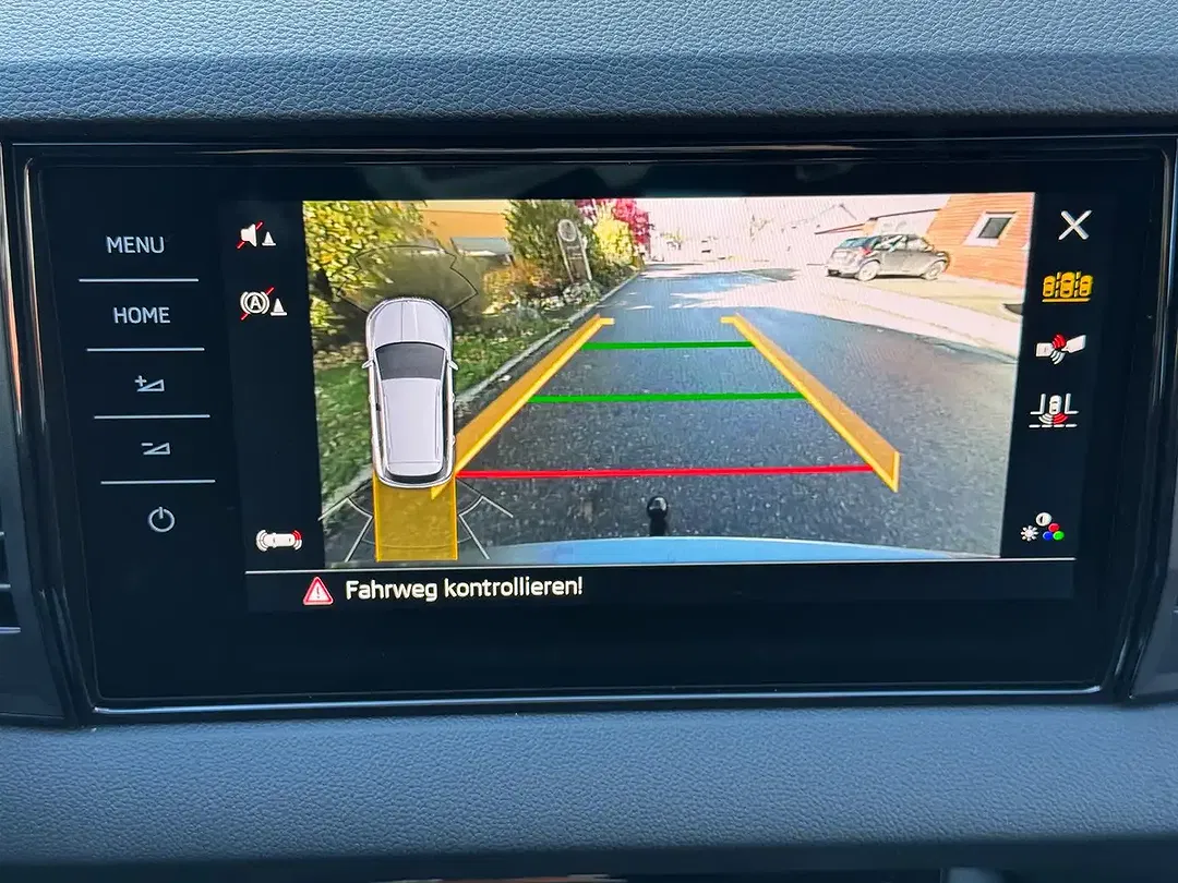 Skoda Karoq - Thumbnail 12