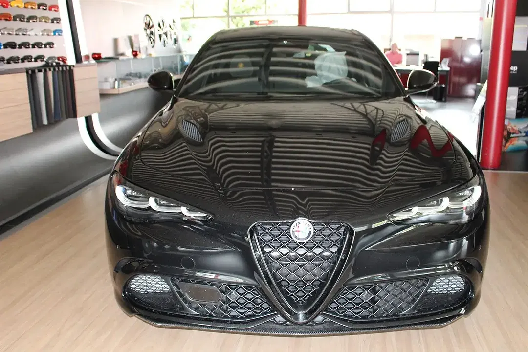 Alfa Romeo Giulia - Thumbnail 5