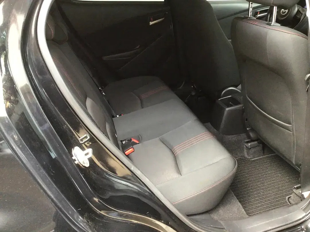 Mazda 2 - Thumbnail 11