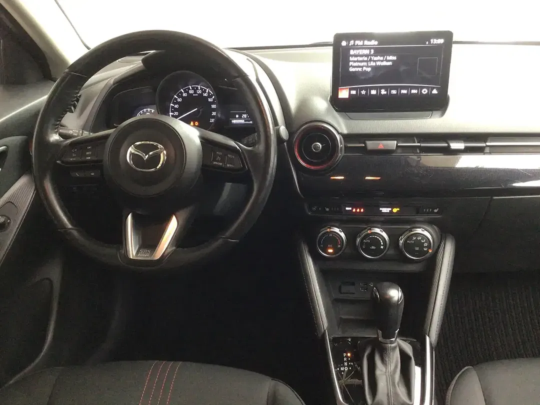 Mazda 2 - Thumbnail 6