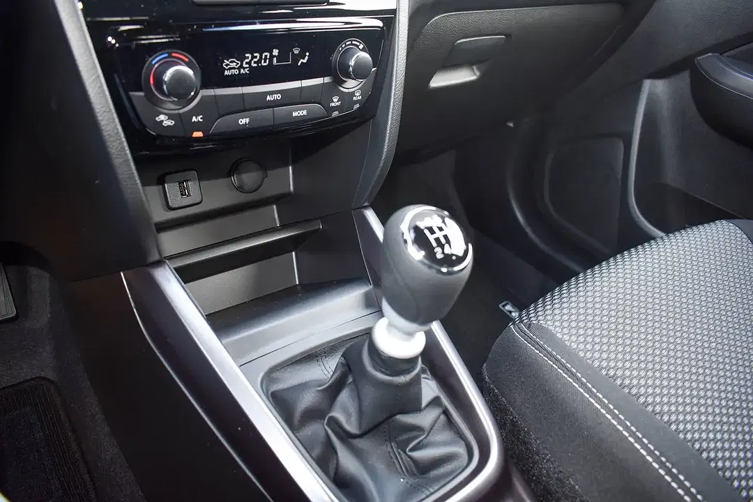 Suzuki Vitara - Thumbnail 13