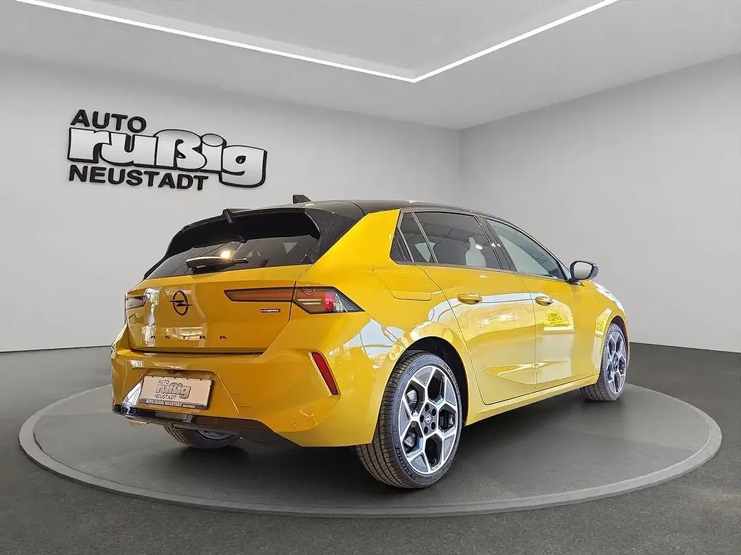 Opel Astra - Thumbnail 5