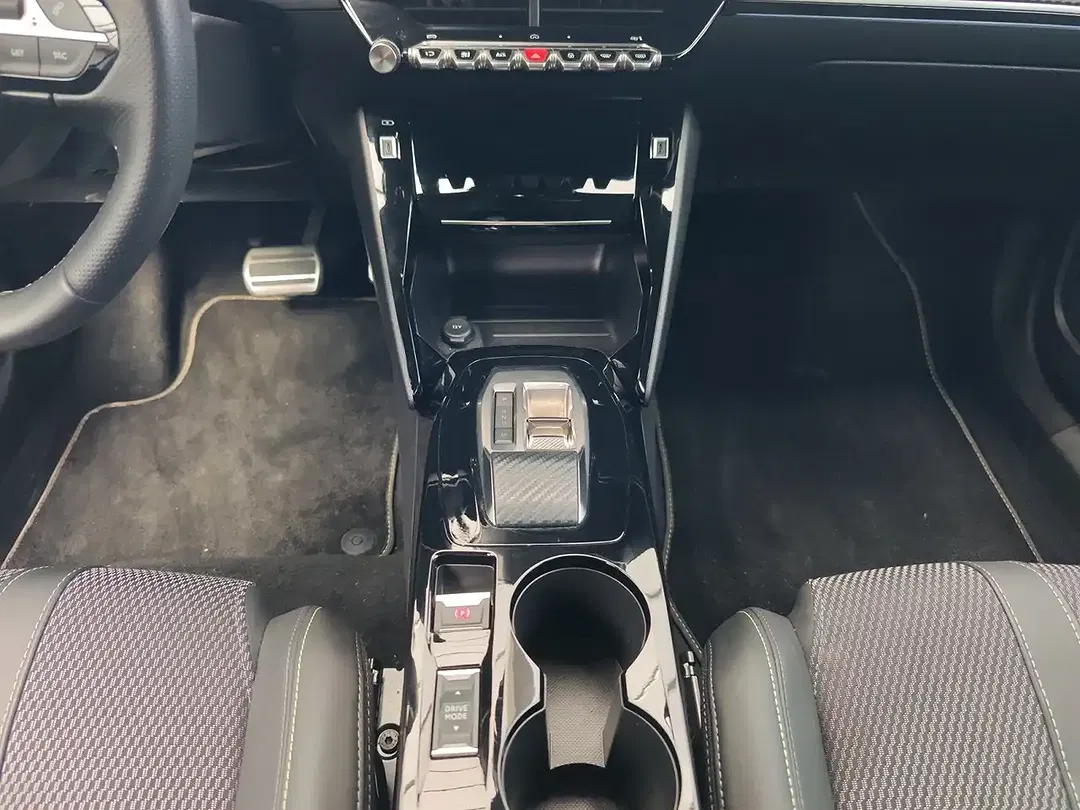 Peugeot 2008 - Thumbnail 11