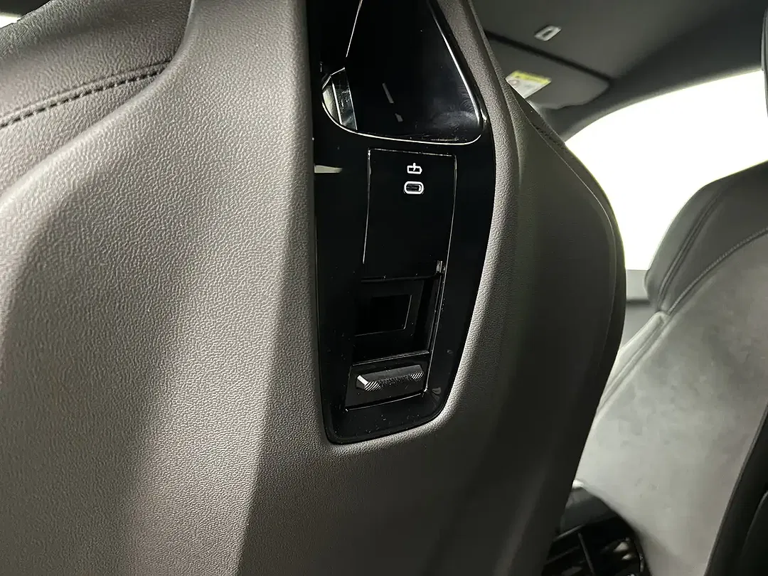 BMW iX - Thumbnail 17