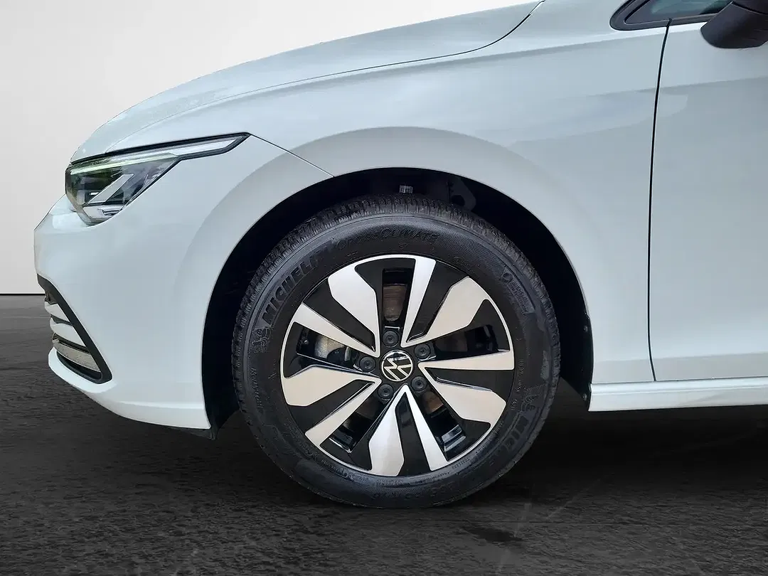 Volkswagen Golf - Thumbnail 5