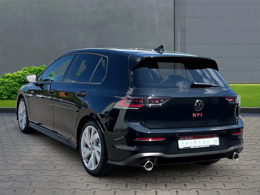 Volkswagen Golf - Thumbnail 3