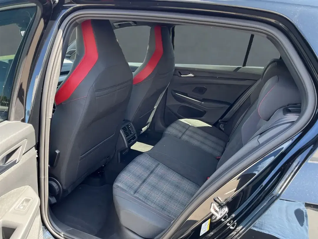 Volkswagen Golf - Thumbnail 7