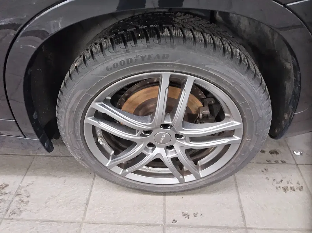 BMW X1 - Thumbnail 10