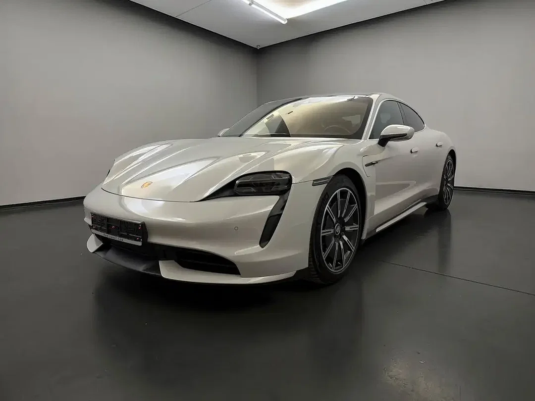 Porsche Taycan - Afbeelding 1
