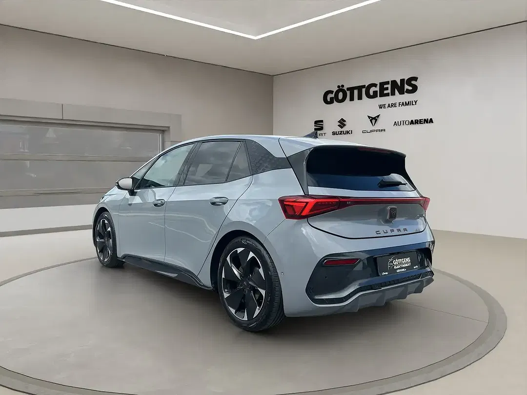 CUPRA Born - Thumbnail 3