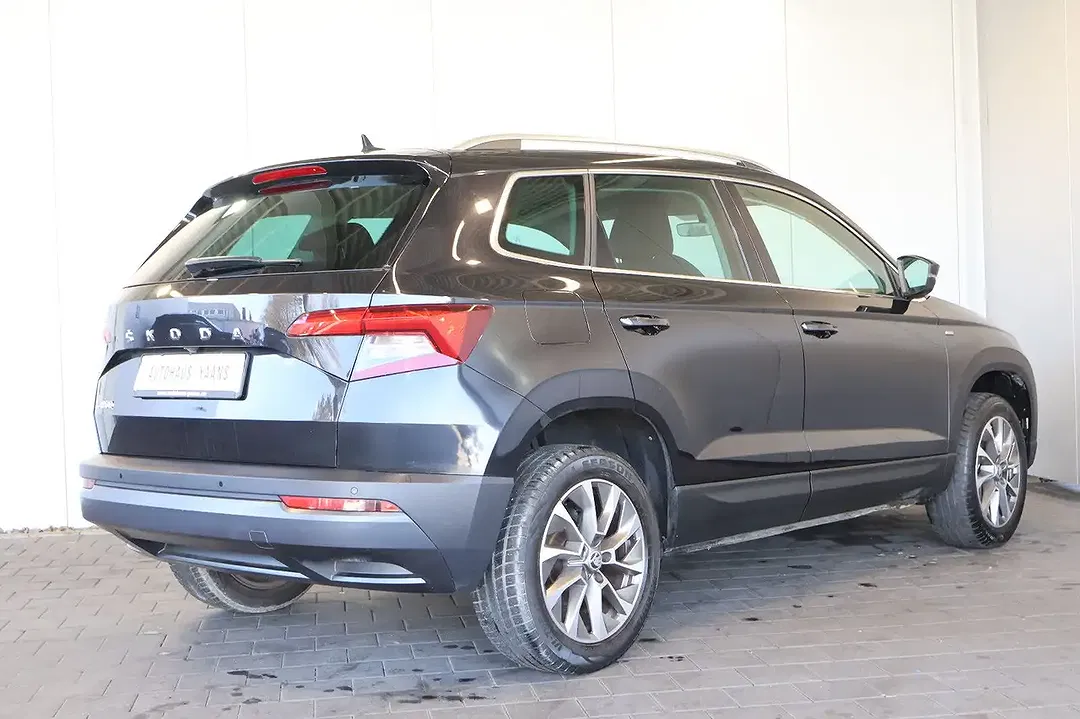 Skoda Karoq - Thumbnail 4