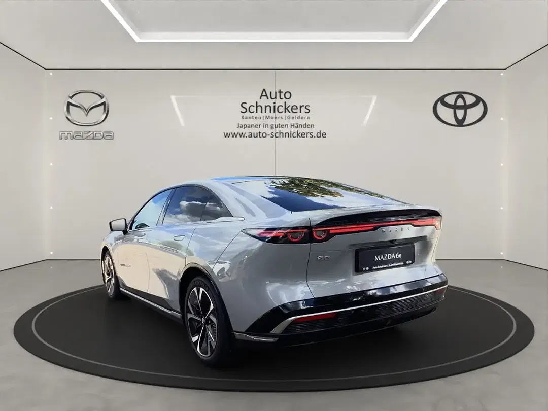 Mazda 6 - Thumbnail 3