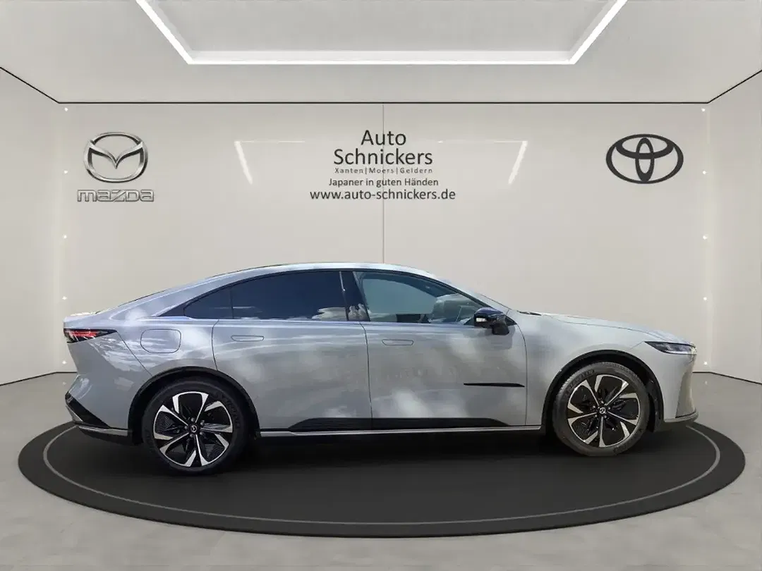 Mazda 6 - Thumbnail 5