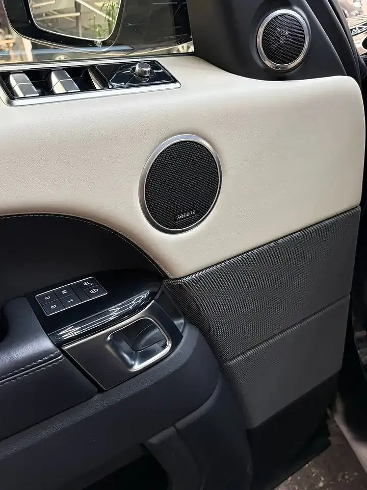 Land Rover Range Rover Sport - Thumbnail 8