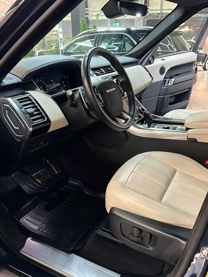 Land Rover Range Rover Sport - Thumbnail 9