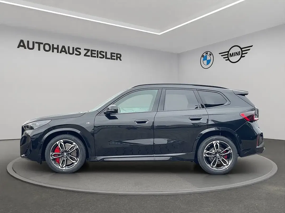 BMW X1 - Thumbnail 4