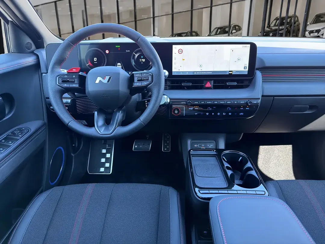 Hyundai IONIQ 5 - Thumbnail 13