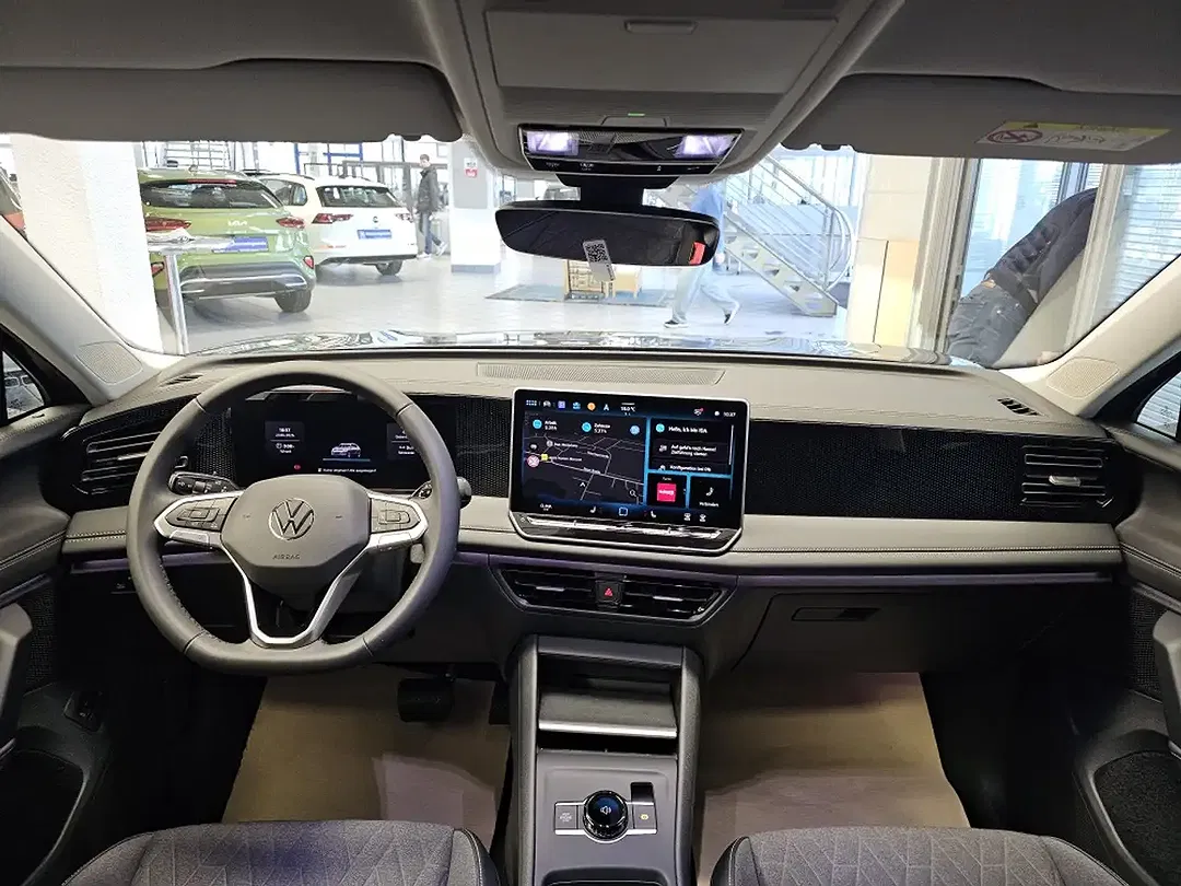 Volkswagen Tiguan - Thumbnail 10