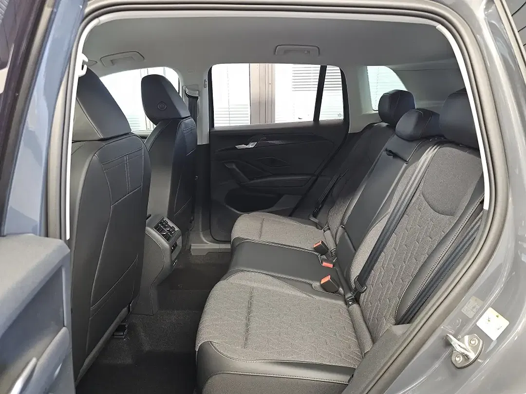 Volkswagen Tiguan - Thumbnail 7